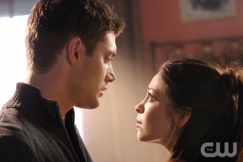 TheCW Staffel1-7Pics_56.jpg - Smallville"Scare" (Episode #410)Image #SM410-9354Pictured (l-r): Jensen Ackles as Jason Teague,  Kristin Kreuk as Lana LangCredit: ©ÊThe WB / David Gray